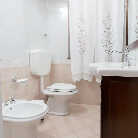 Alessandrab&b Bed & Breakfast 3*